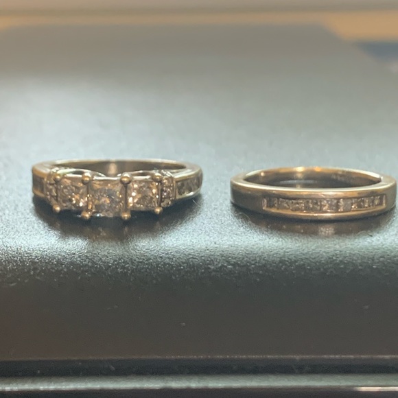 Women’s Silver Size 6 Wedding Rings